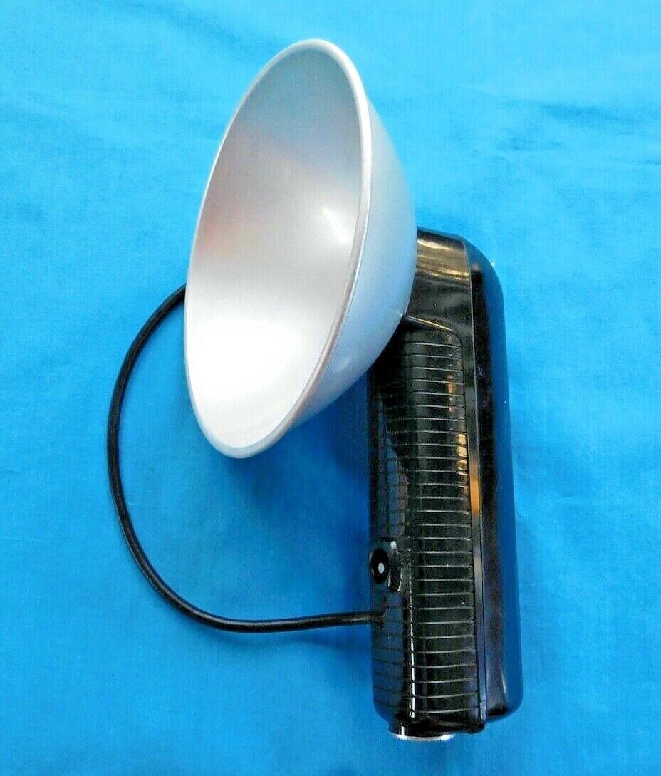 VINTAGE CAMERA ~ KODAK STANDARD FLASH HOLDER WITH CORD CLEAN WORKING