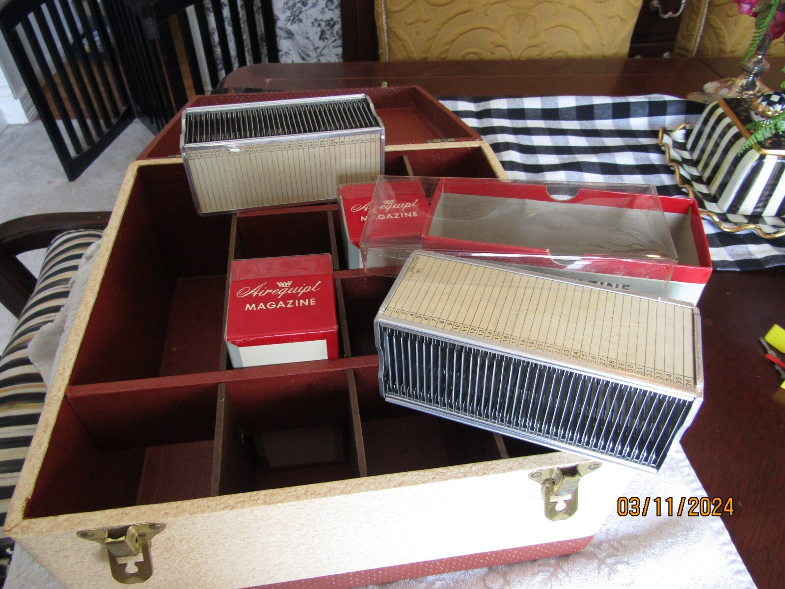Vintage Barnett & Jaffe Baja Portable Slide Storage Case w 4 Airequipt Magazines