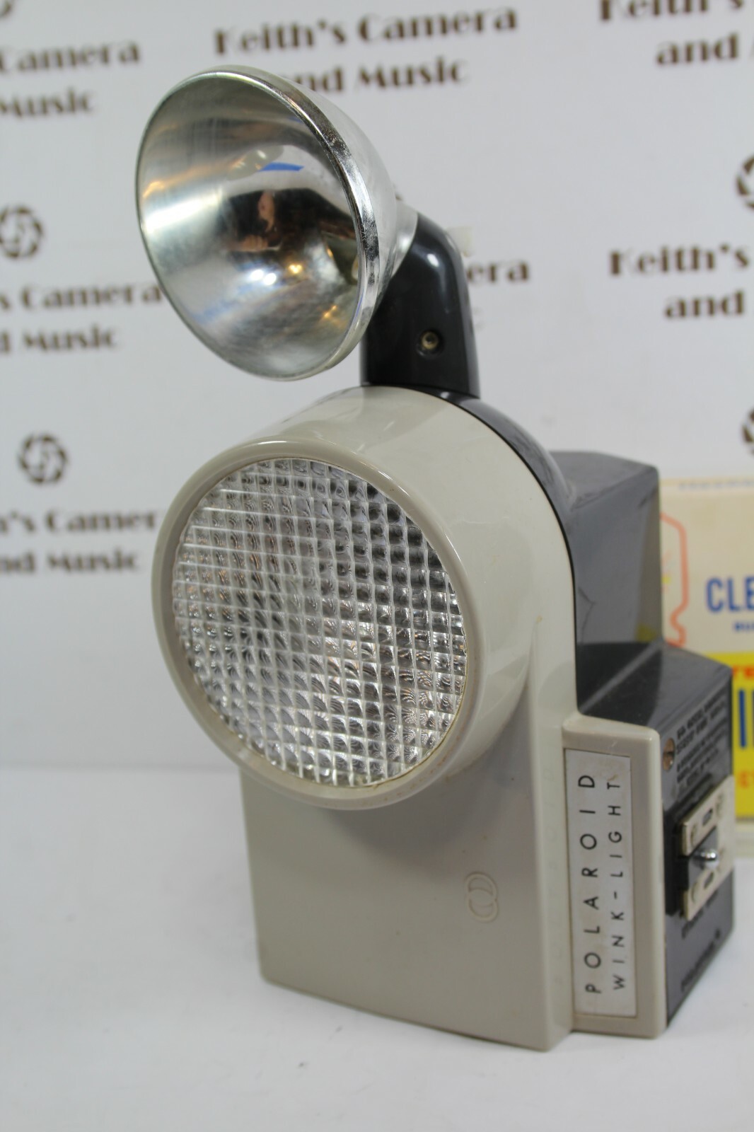 Polaroid Camera Wink Light Model 250 + top flash bowl + bulbs clean but untested