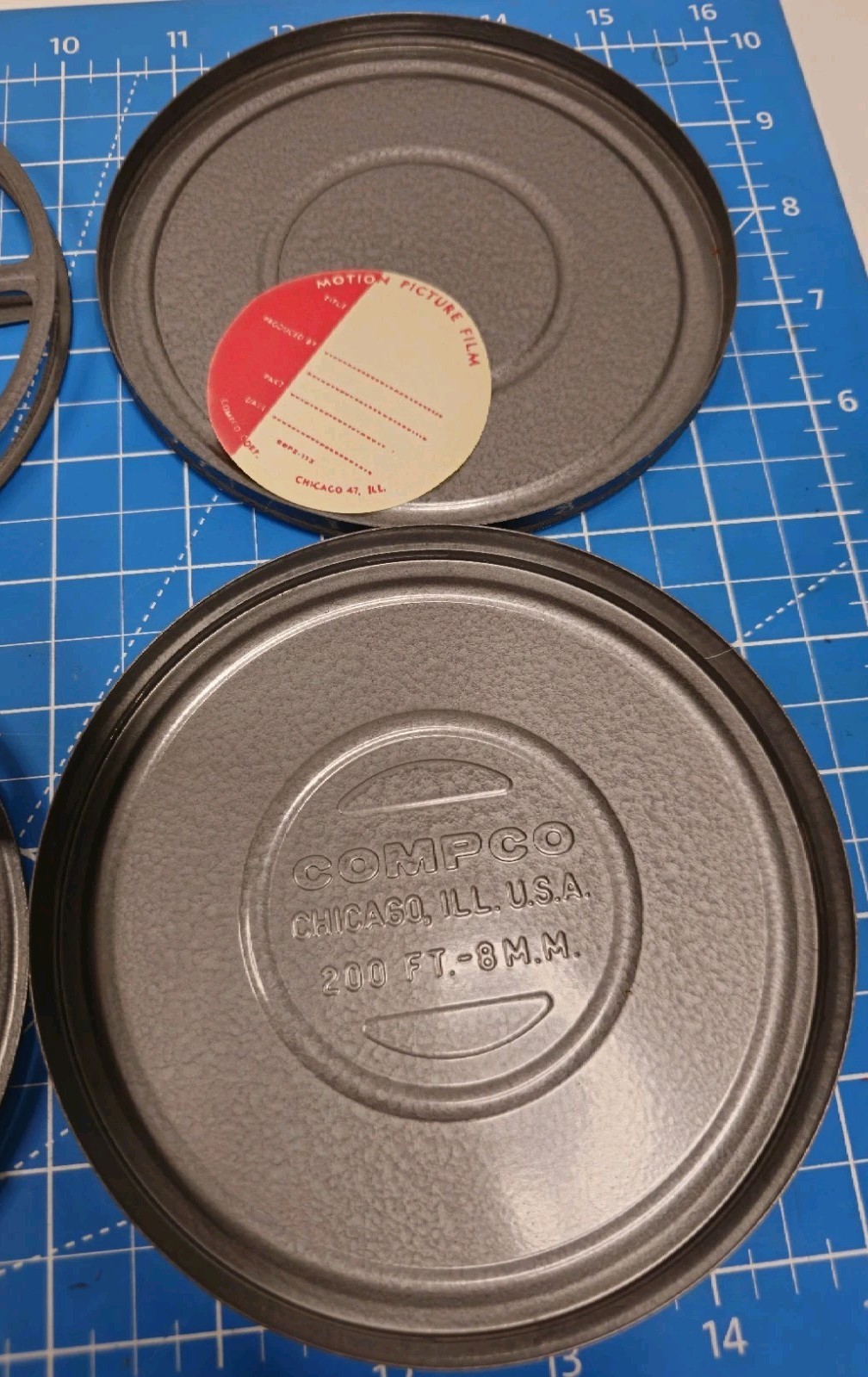 2 Vintage 8mm Movie Film 5” Empty Reels 200’ In Compco Canisters Collectible