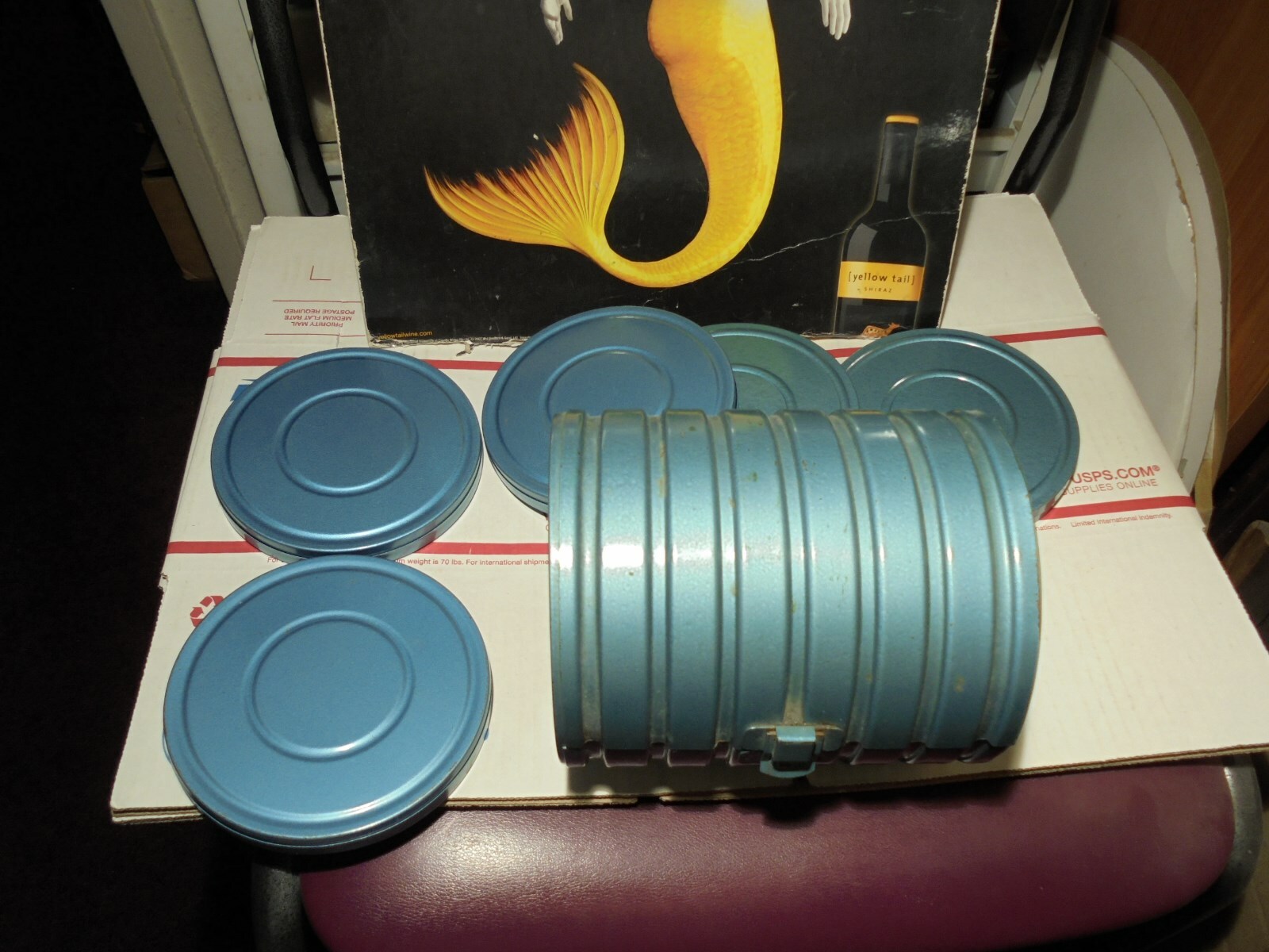 8 MM COMPCO 5-TIN CANISTERS 5-REELS 1-LG RETRO TOTE CARRIER