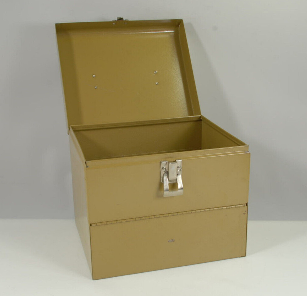 Vintage Logan 8 mm Metal Reel Chest Case Holds 12 – 400’ Reels & Cans