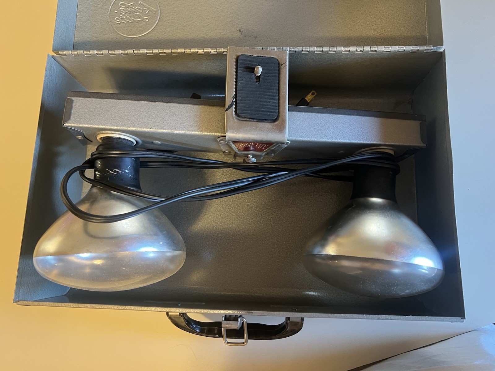 Vintage Acme Lite Mov-E-Lite 2-Bulb Model No. 2 Working w/ Case