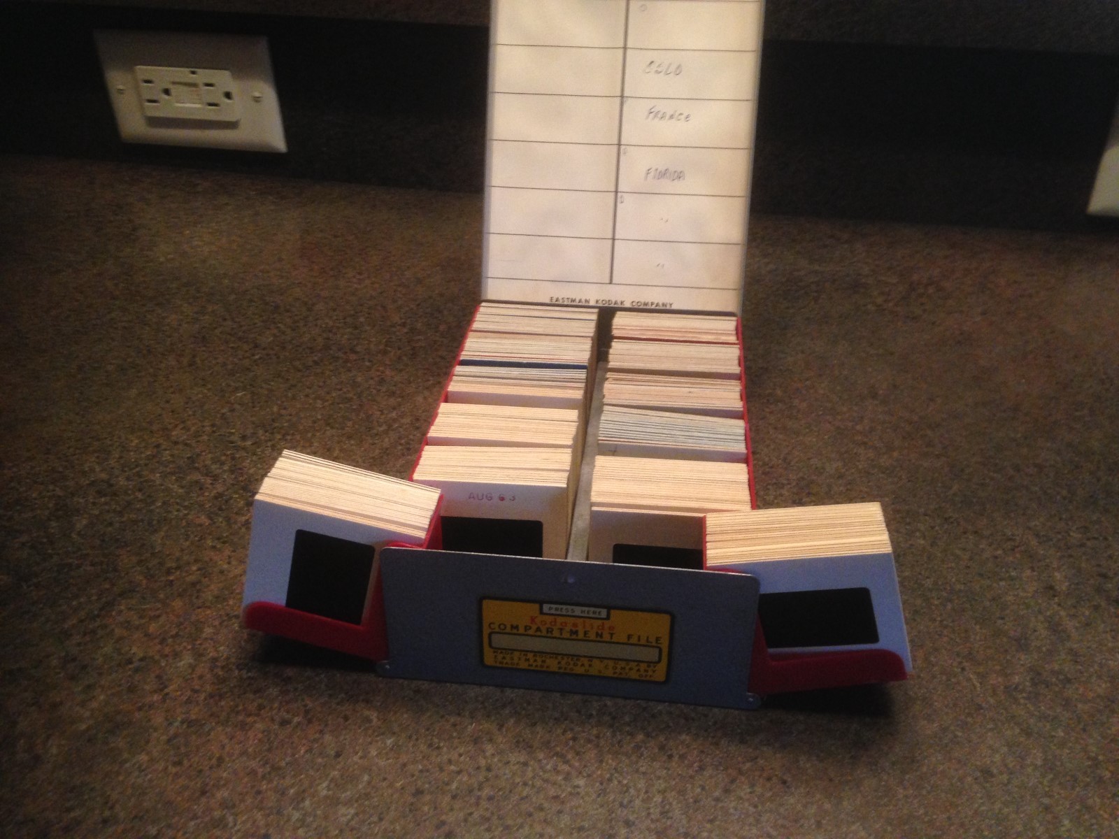 Vintage EASTMAN KODAK Kodaslide Compartment File METAL 35mm Slide w/ 200 Slides