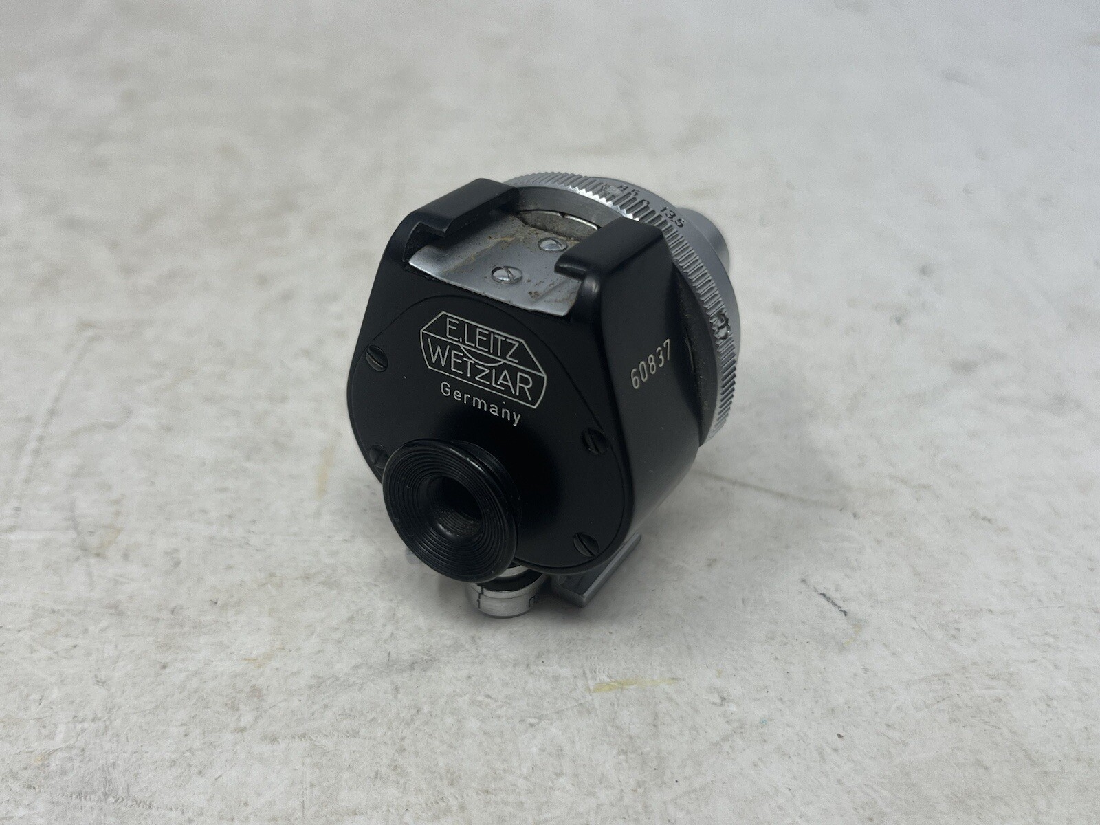 E.LEITZ WETZLAR BLACK UNIVERSAL VIEW FINDER FIT LEICA RANGEFINDER | Read Desc.