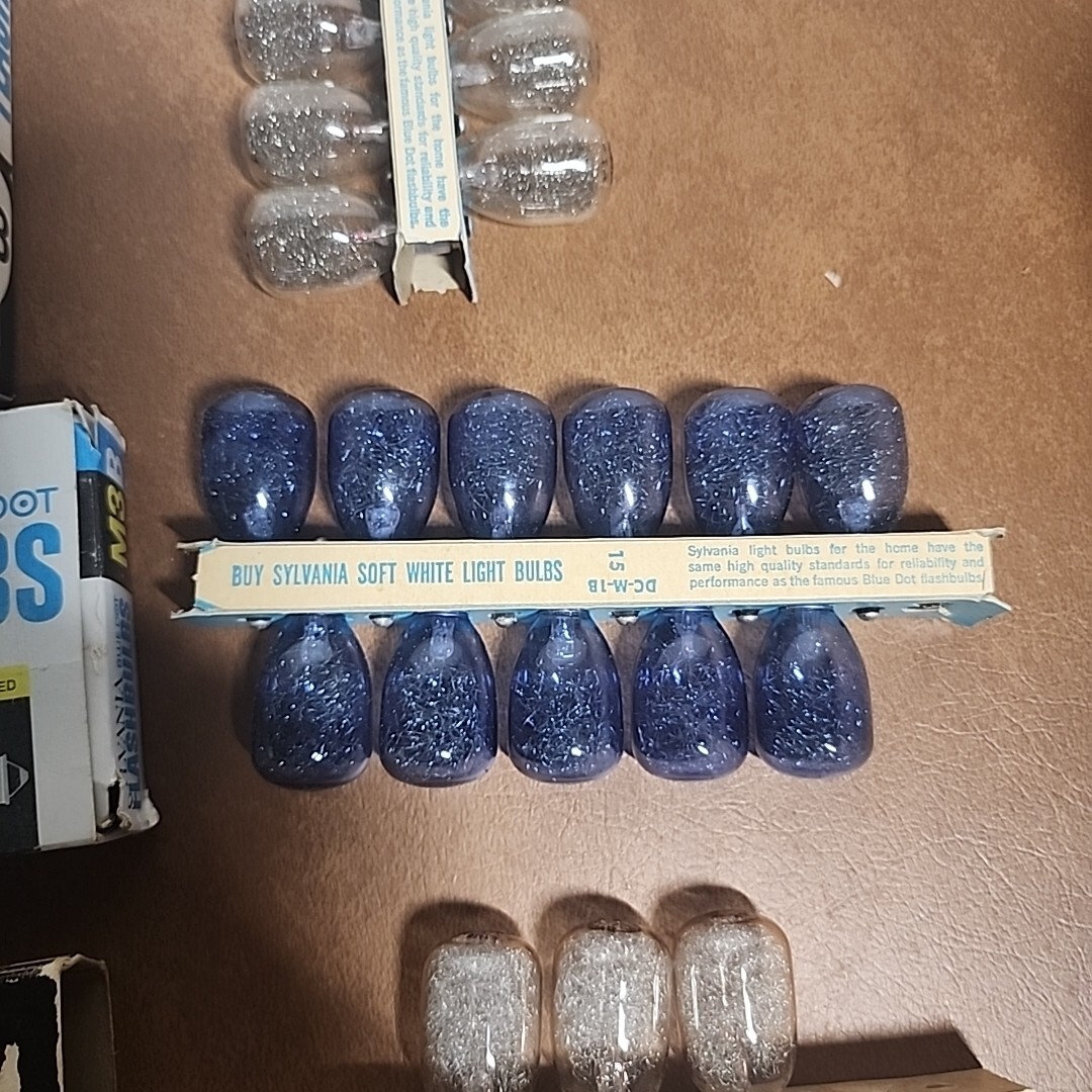 Vintage Sylvania Blue Dot Flashbulbs – M3 – M3B – M2