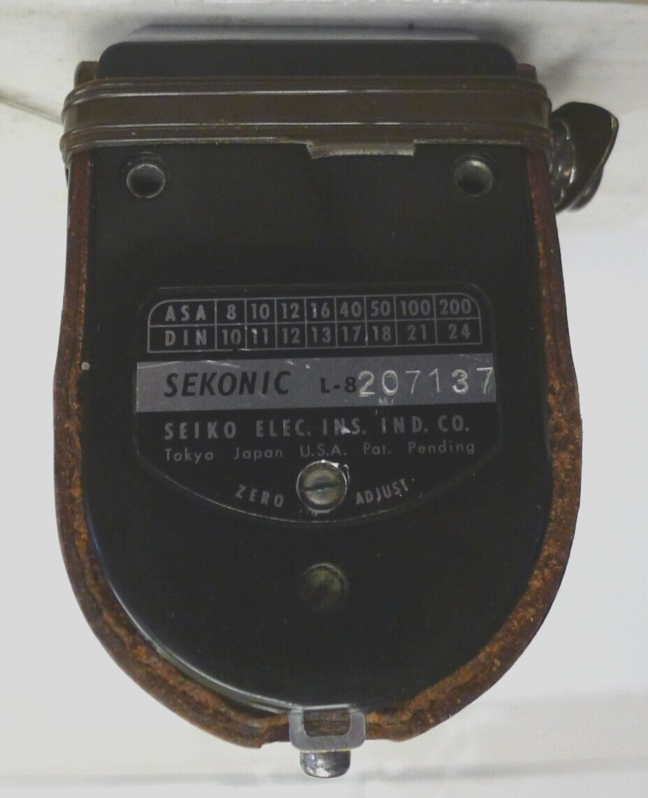 Sekonic L-8 Exposure Light Meter +Partial Leather Case – Made in Japan – TESTED