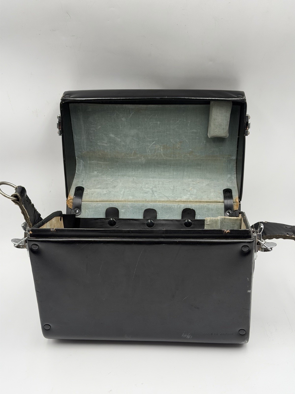 VINTAGE NIKON FB-5 BLACK LEATHER CAMERA CASE WITH BUILT IN LENS HOLDER