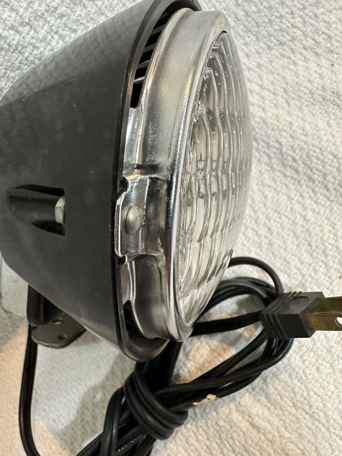 *** Vintage Top Mount Cameralite Light for Super 8 cameras – Extremely Bright