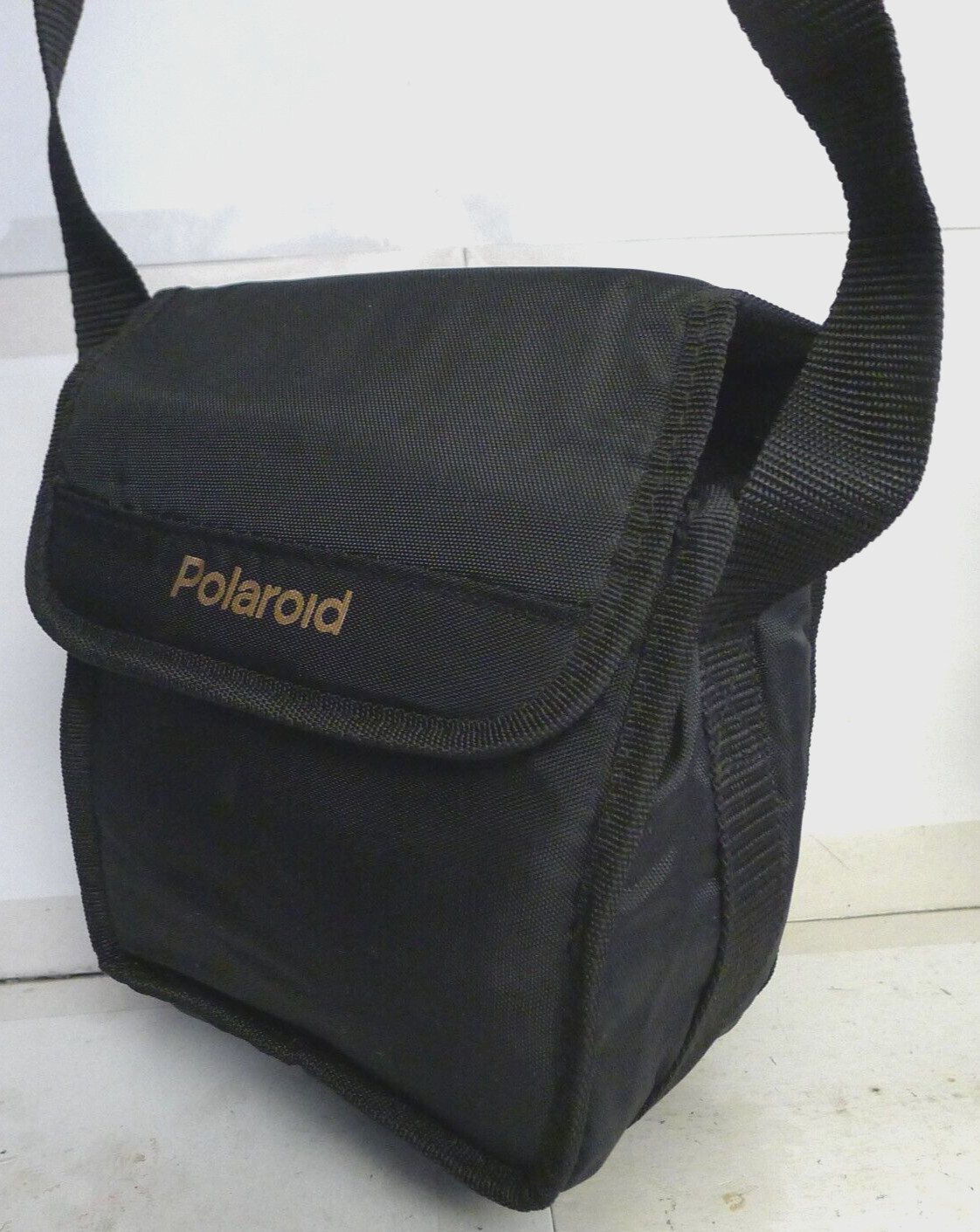 Polaroid Black Nylon 600 Model Camera Carrying Bag w/built in Strap -Original