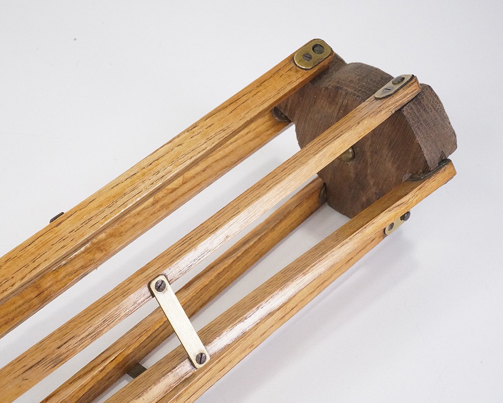 TRIPOD, WOODEN, STANDS ROUGHLY 48 INCHES TALL WHEN EXTENDED/227292