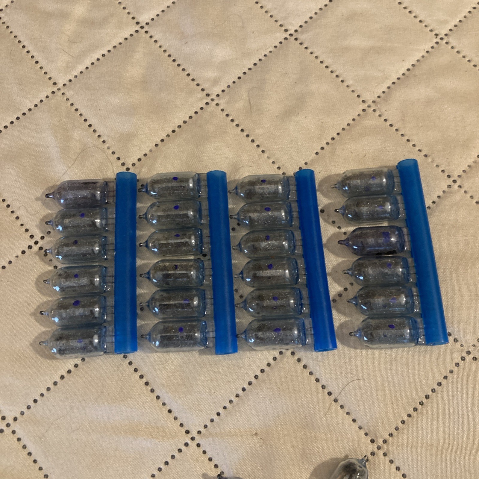 Vintage Sylvania AG-1 Blue Blue Dot Replacement Flashbulbs
