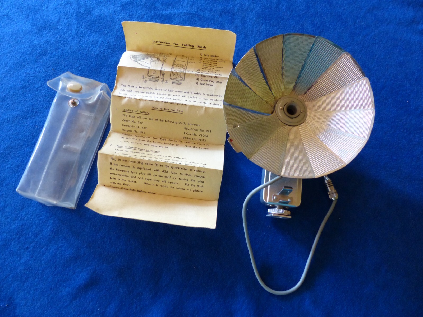 Vintage Konair folding pocket flash with instructions