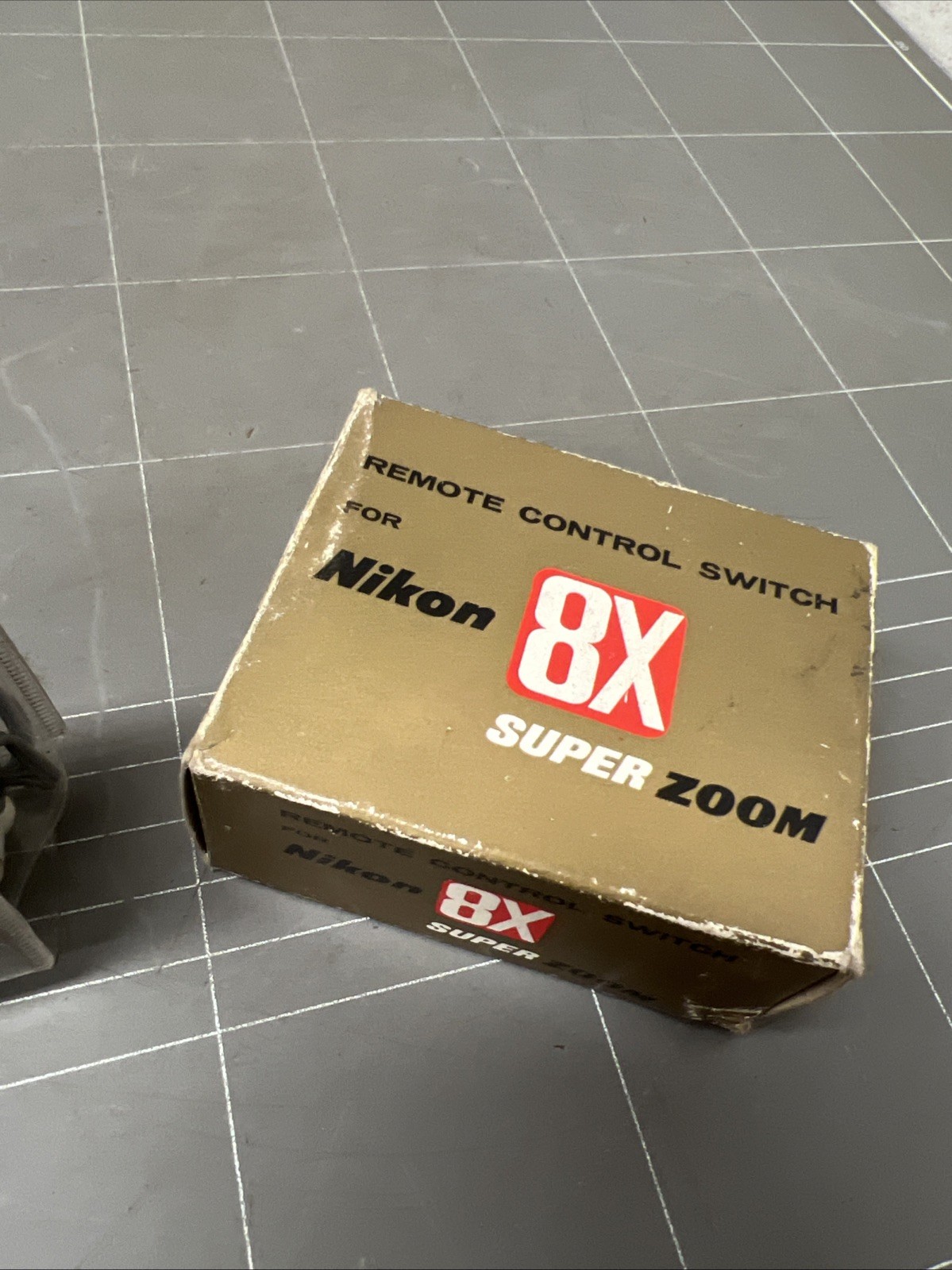 VINTAGE CAMERA PHOTOGRAPHY NIKON 8X SUPER ZOOM REMOTE CONTROL SWITCH