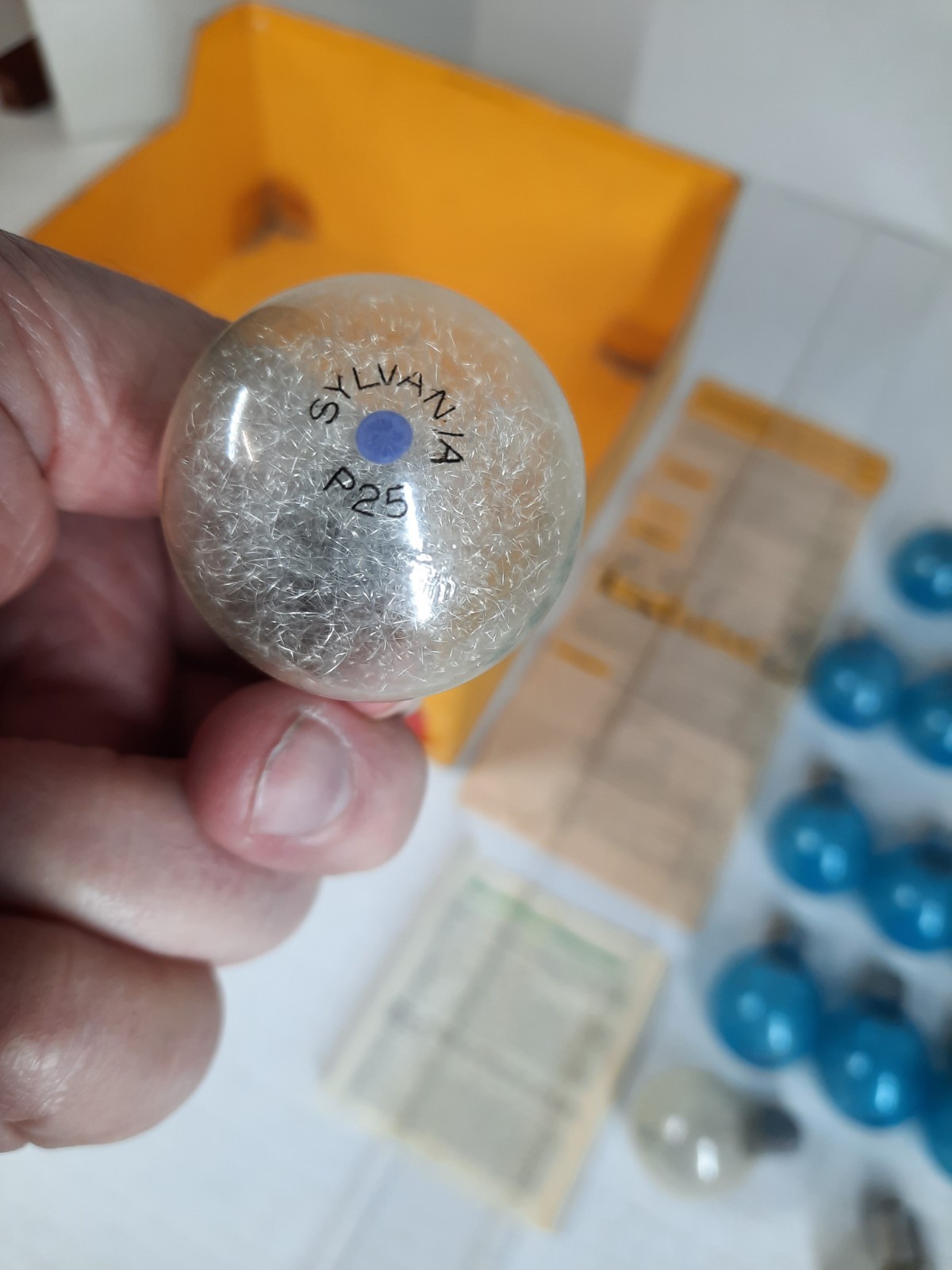Vintage SYLVANIA P25 Clear /Blue Flash Light Bulb Kodak DuoFlex IV Box Camera