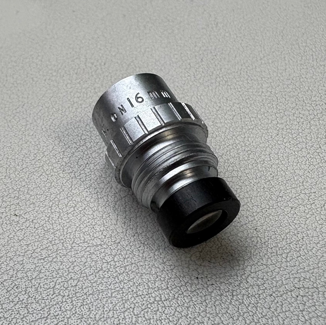 BELL & HOWELL FINDER FOR 1 INCH LENS ON 16mm Movie Camera Filmo