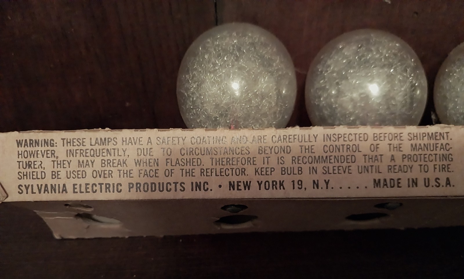 4 Sylvania Blue Dot Super Flash Bulbs Press 25