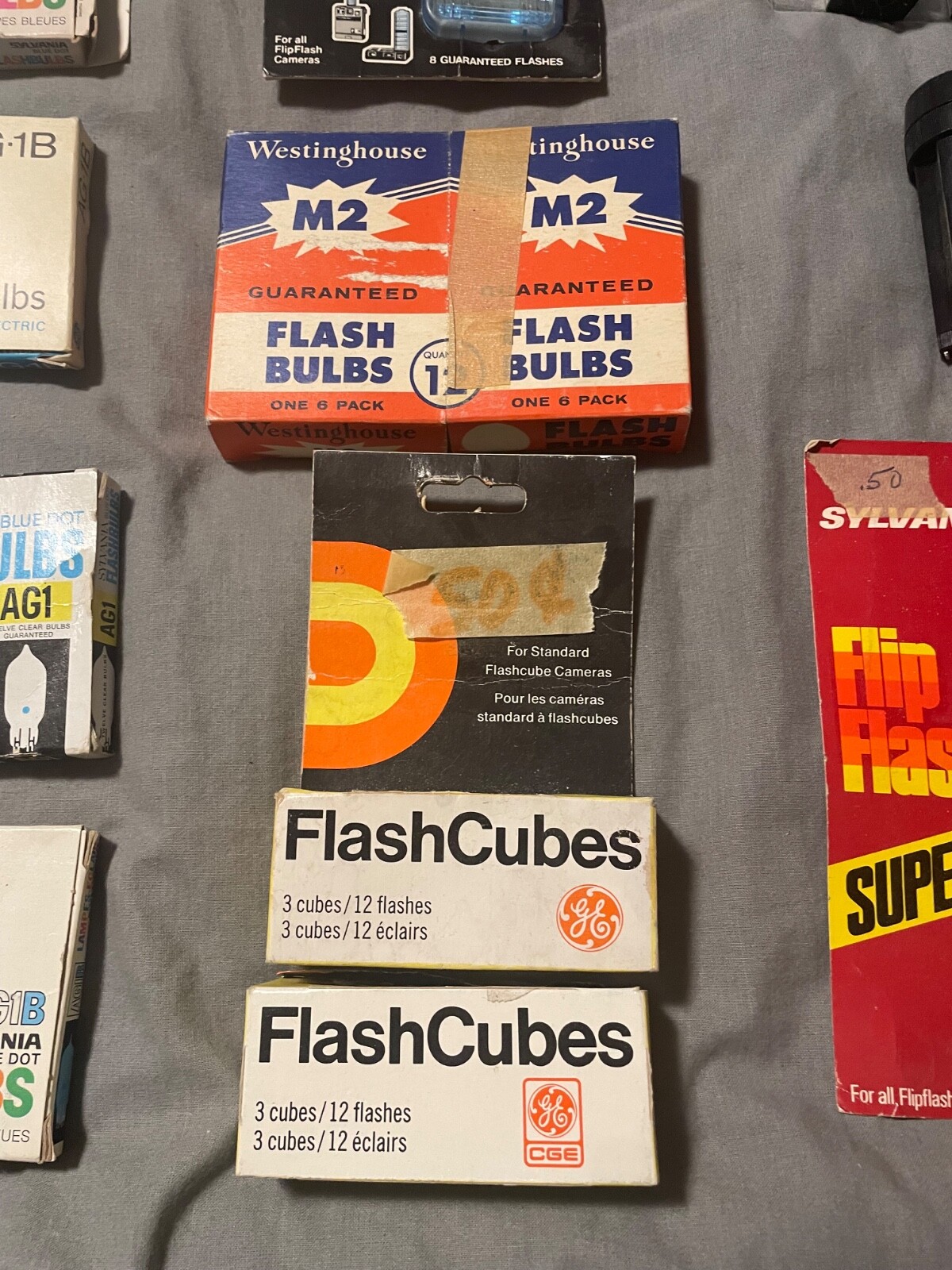 Vintage Camera Flash Bulb Huge Mix Lot Over 150 Bulbs AG1 AG1B M3 M2 M3B M2B P25