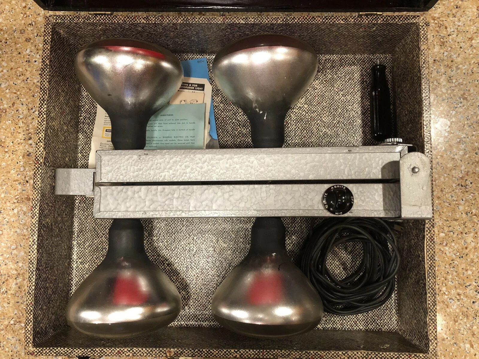 Vintage Crownlite Deluxe FoldMaster PhotoFlood Unit with original case