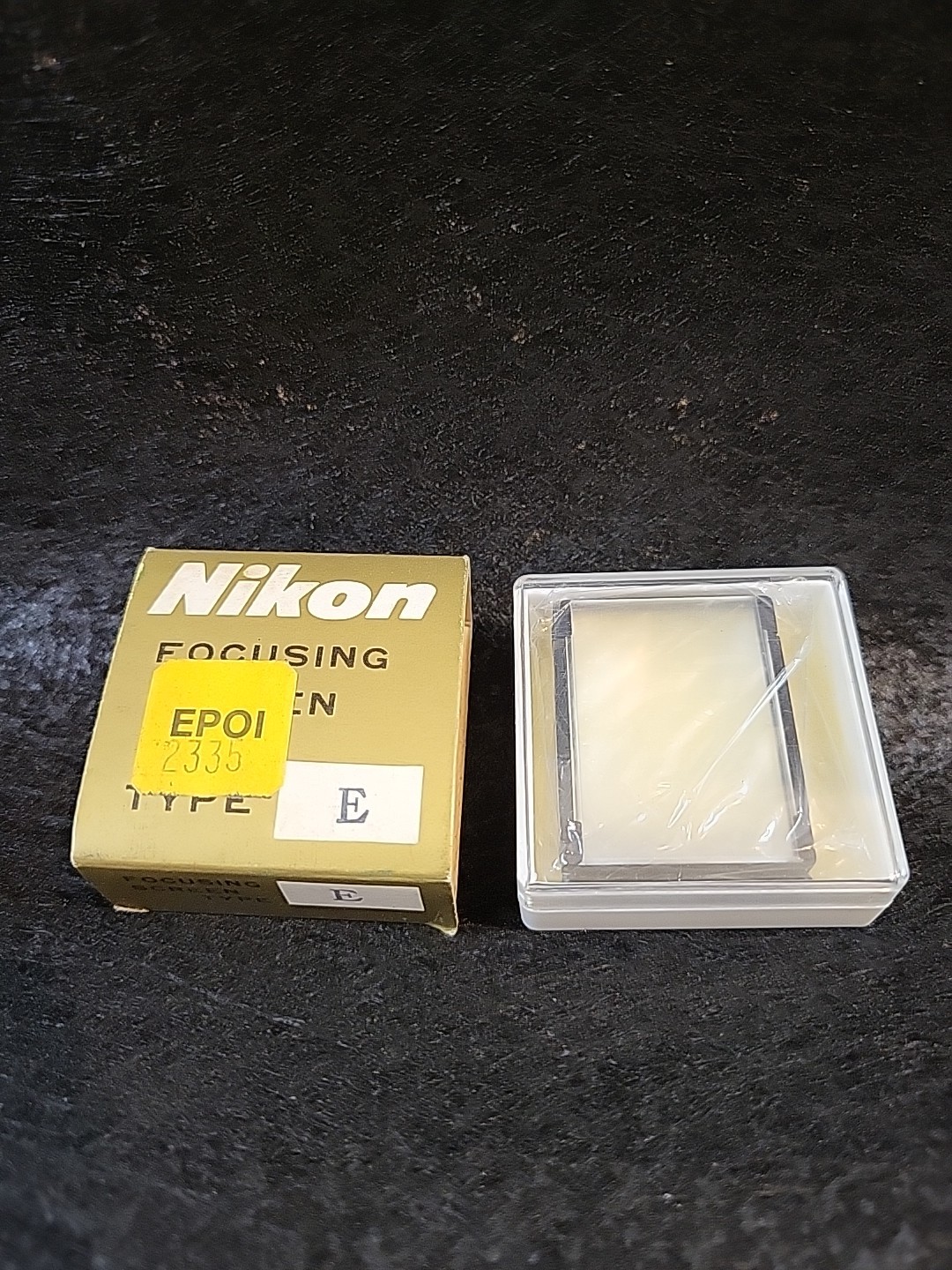 Vintage Nikon Focusing Screen Type E Grid Matte – Gold Box – NOS MIJ – FE FM FE2