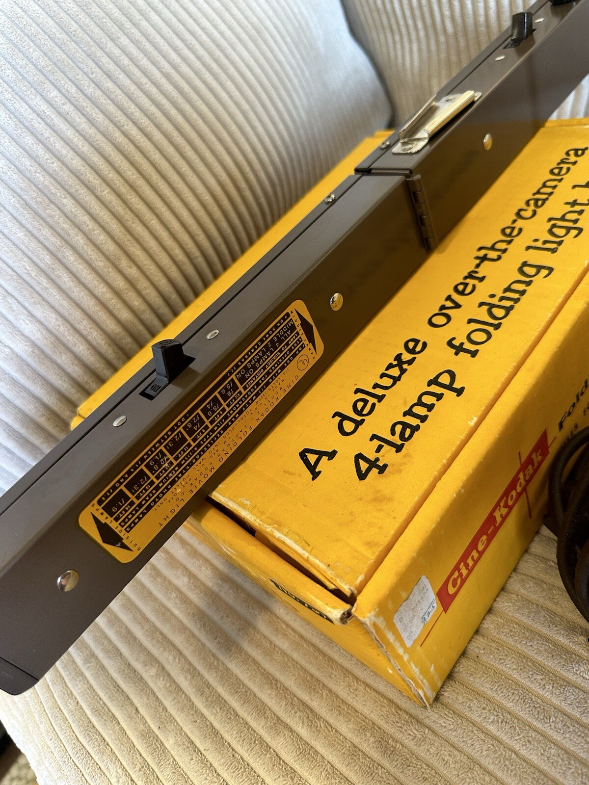 VTG Cine-Kodak Light Bar Folding Movie Light Electric Lamp Original Box Manual