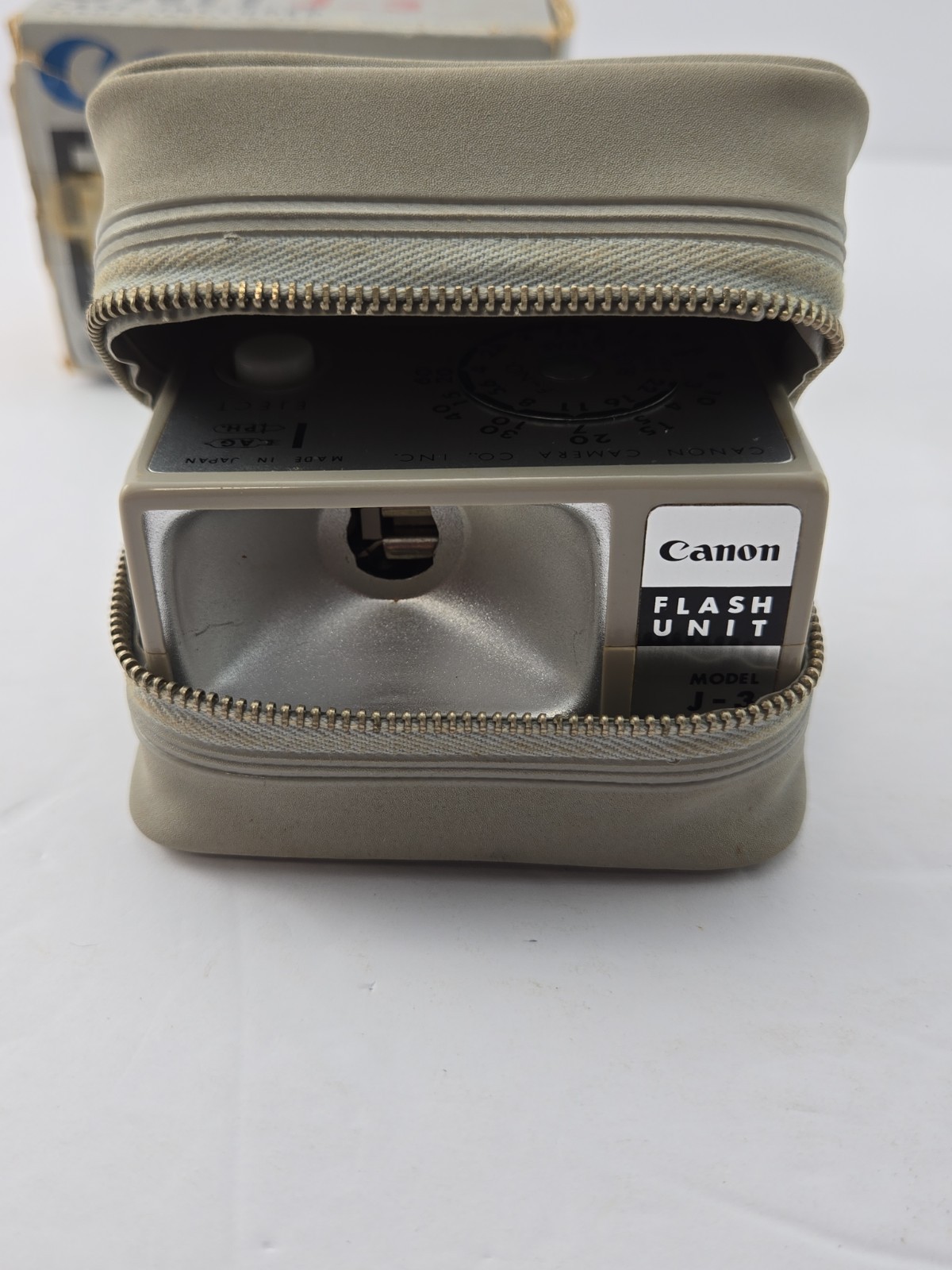 Vintage Canon Flash Unit Model J-3 Film Camera Bulb Flash Box Case Japan