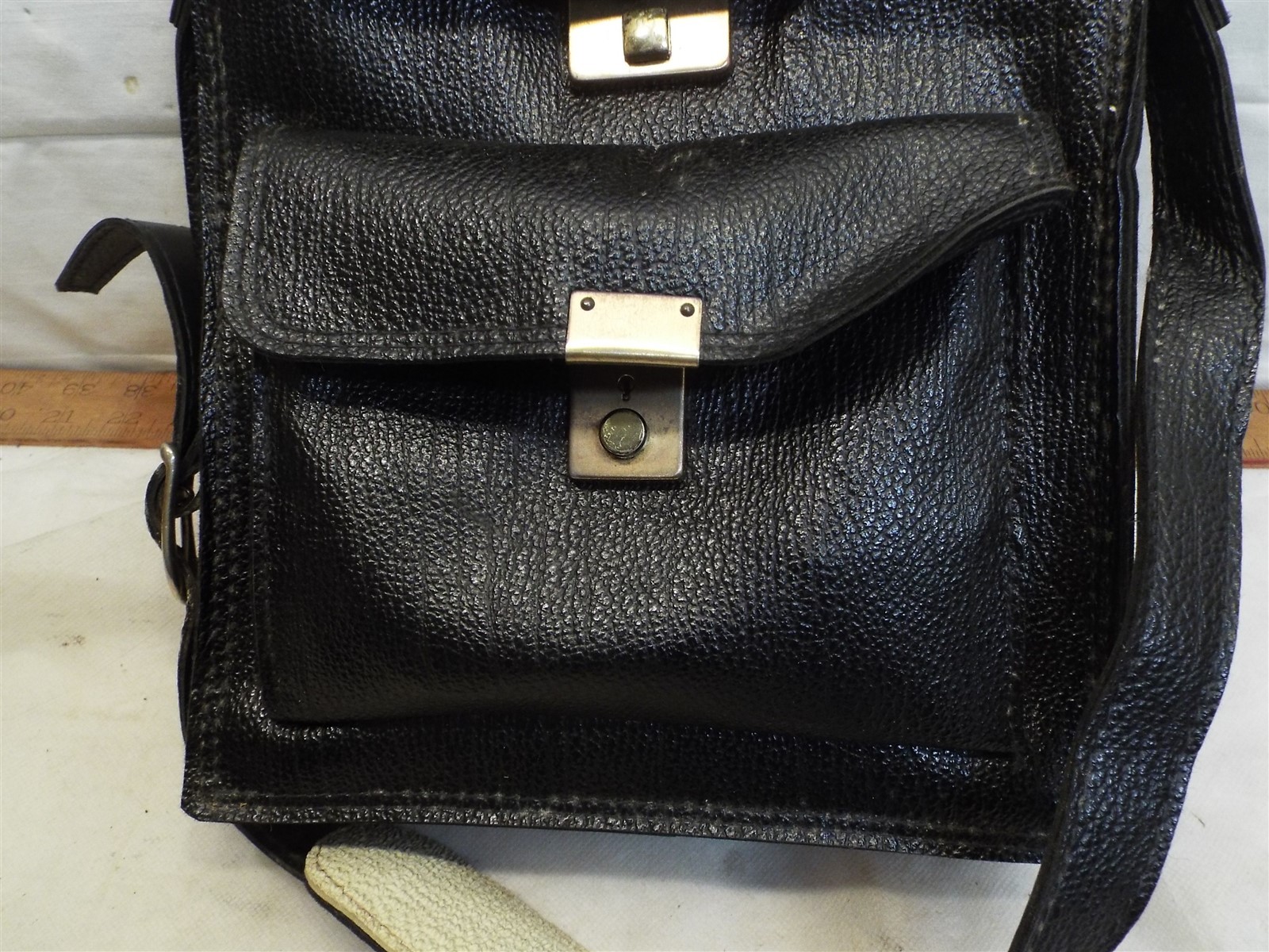 Vintage Hansa Black Vinyl Faux Leather Camera Case Side Hand Bag Locking w/Key
