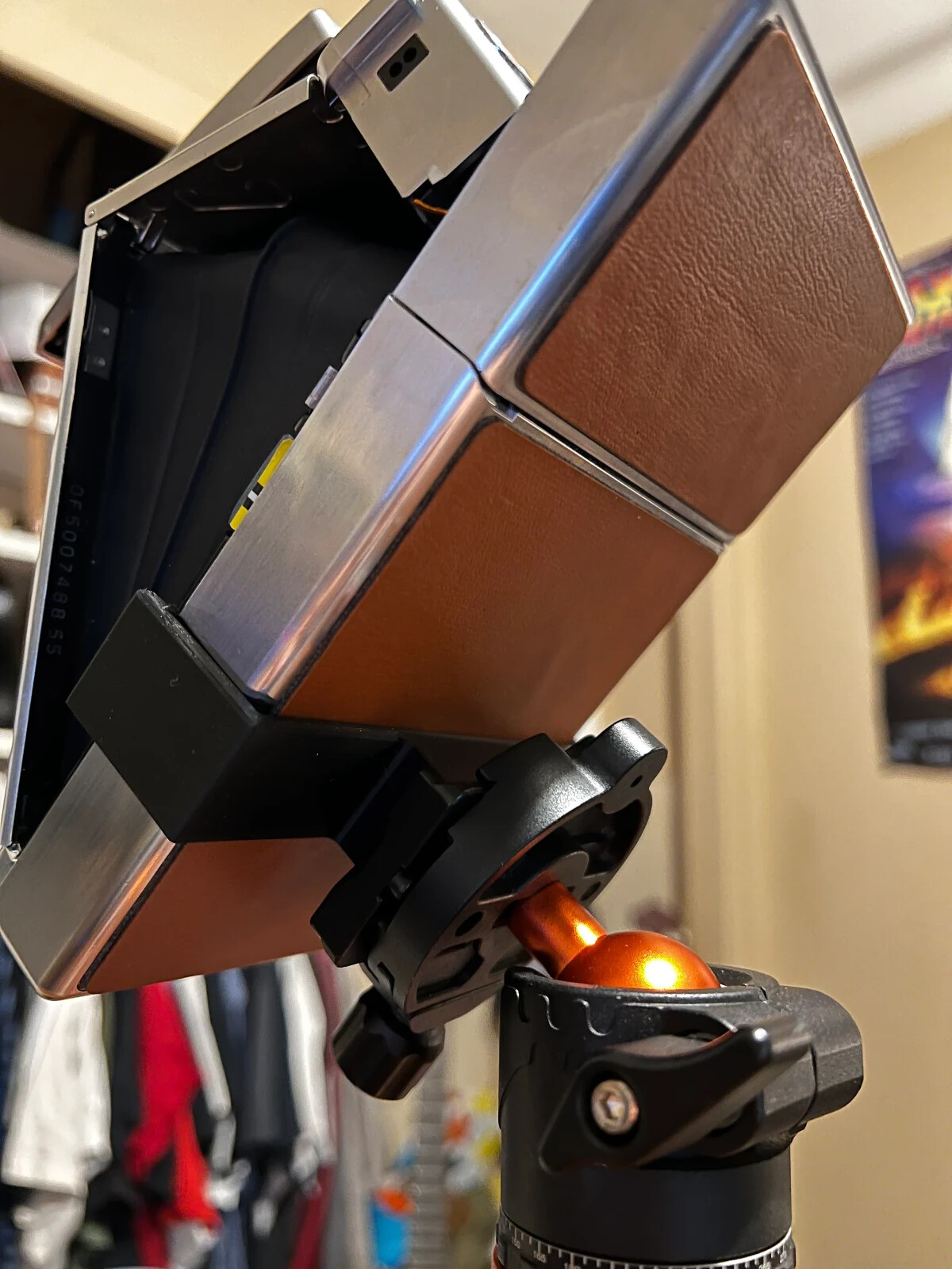 Polaroid SX-70 Tripod Adapter (Metal Tripod Thread)
