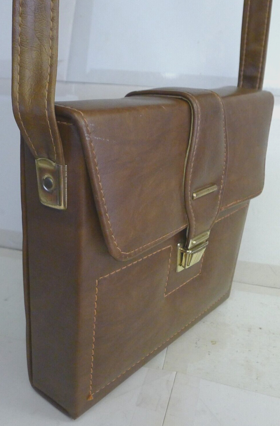 Camera Compartment Tan Case for Polaroid Folding SX-70 Camera & Accessories P76