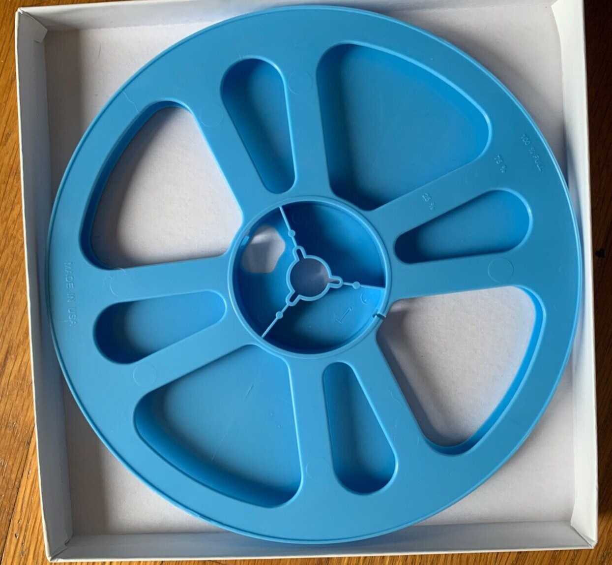 BRAND NEW Super-8 400 ft white cardboard box to hold your home movie film reels