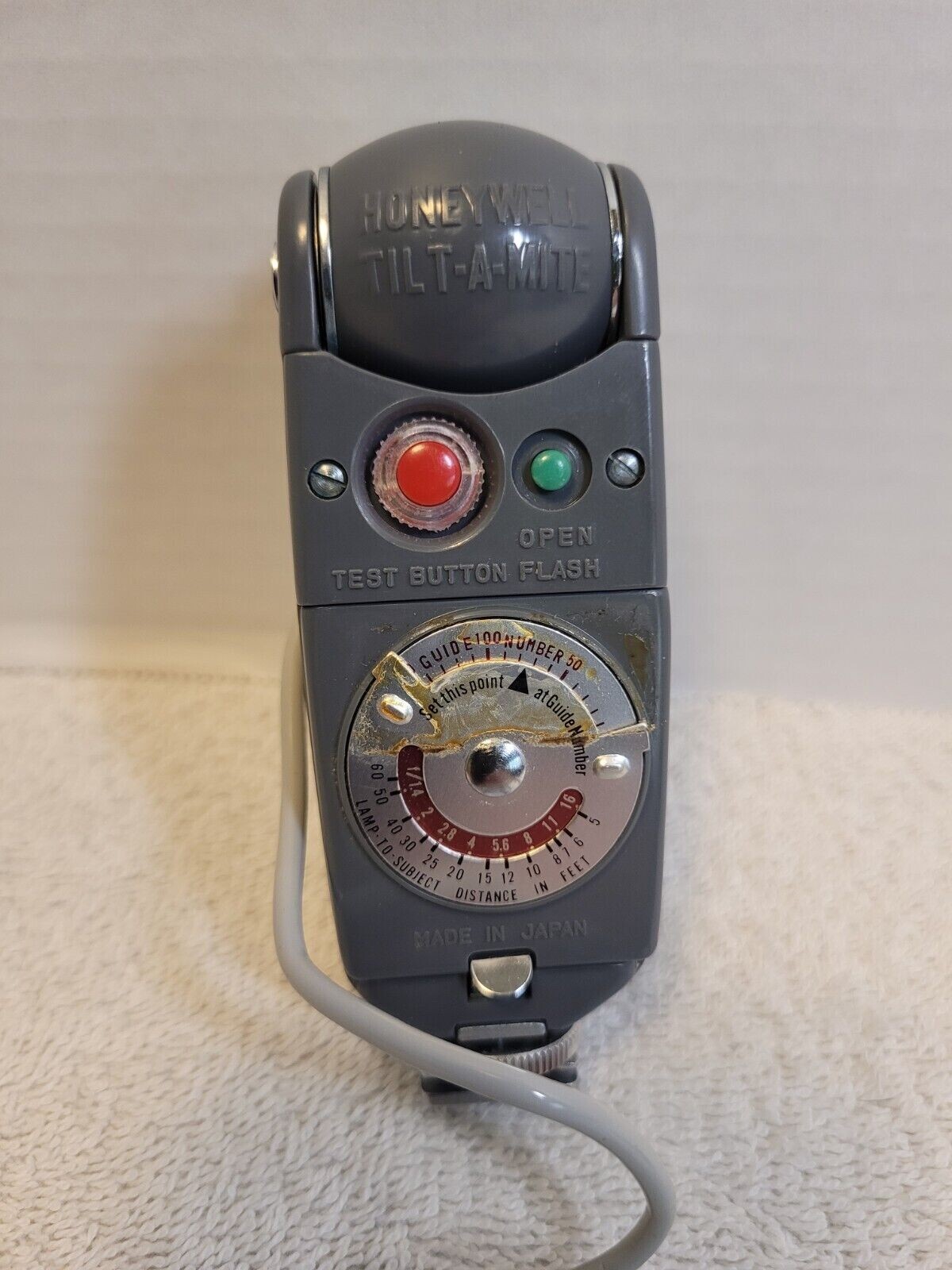VTG Honeywell Tilt-A-Mite Camera Collapsible Fan Style Flash Unit Japan UNTESTED