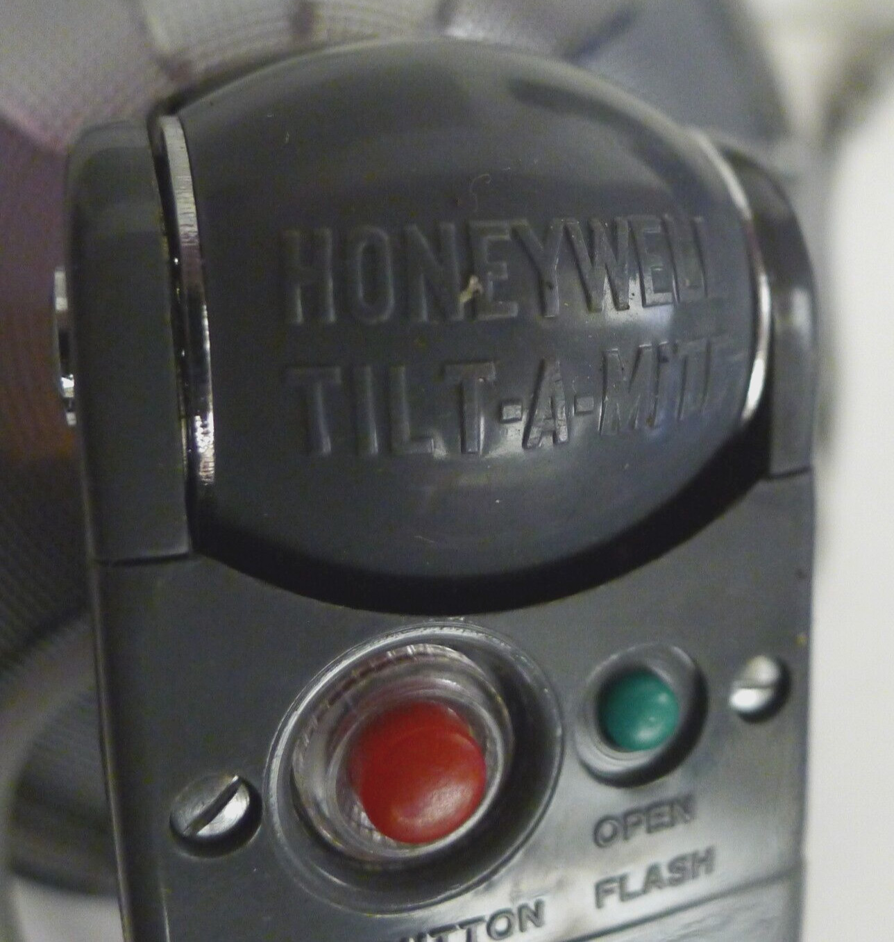 Honeywell Tilt-A-Mite Cold Shoe Fan Flash Unit Collapsible with Case -Japan