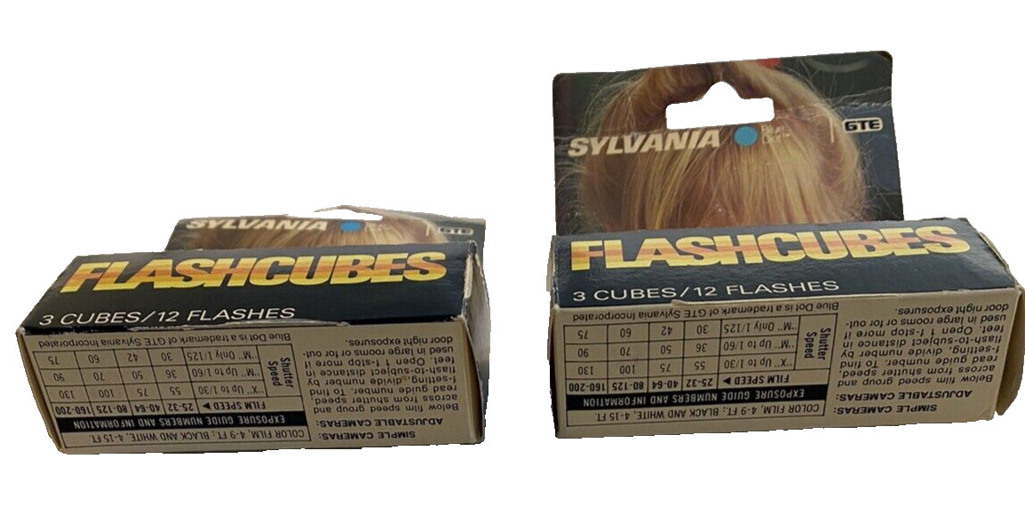 Vintage Sylvania Flashcubes 1970’s Flash Photography Blue Dot6 Cubes 21 Flashes