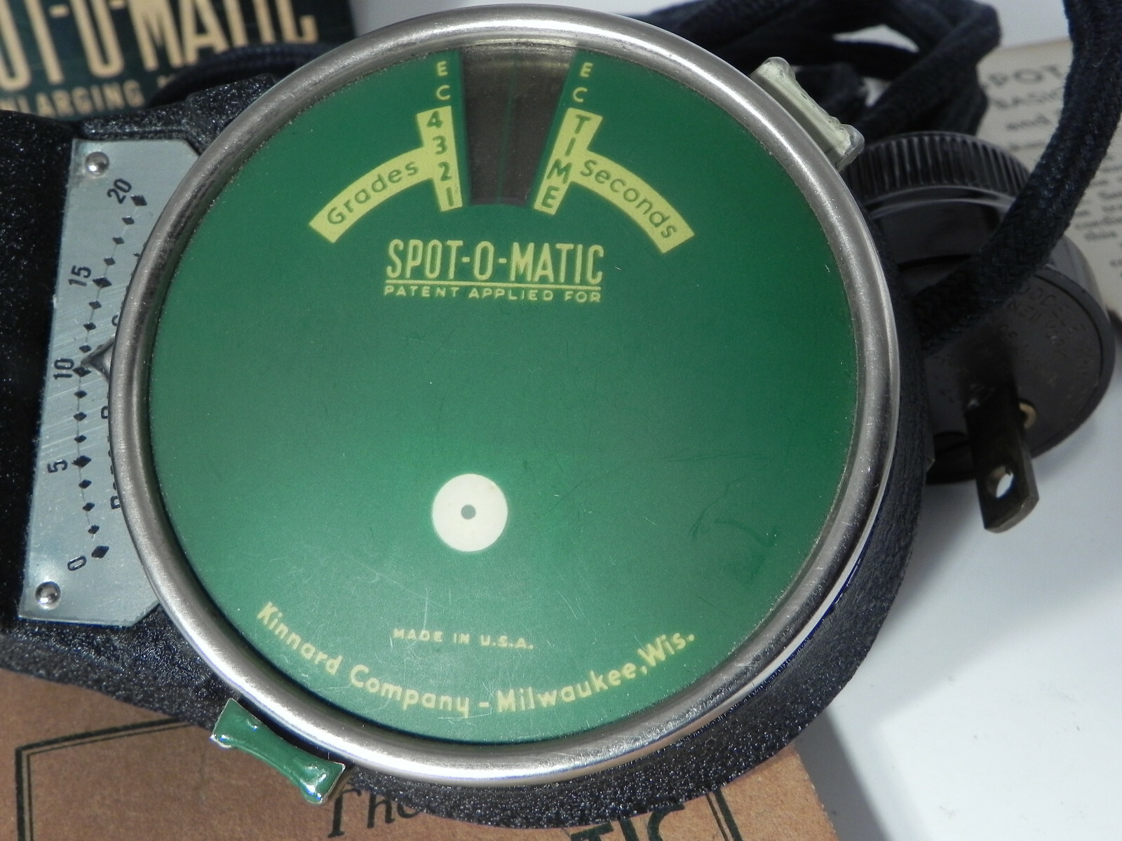 Vintage Kinnard Spot-O-Matic Black and White Photography Enlarging Meter