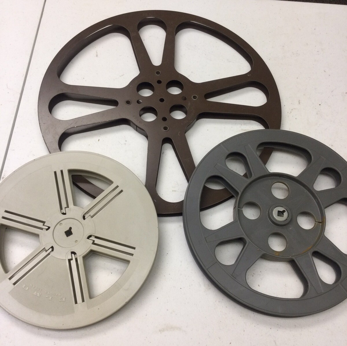Vintage 50 Min. Metal Film Take Up Reel 15”Dia Goldberg Bros USA / 2 Plastic