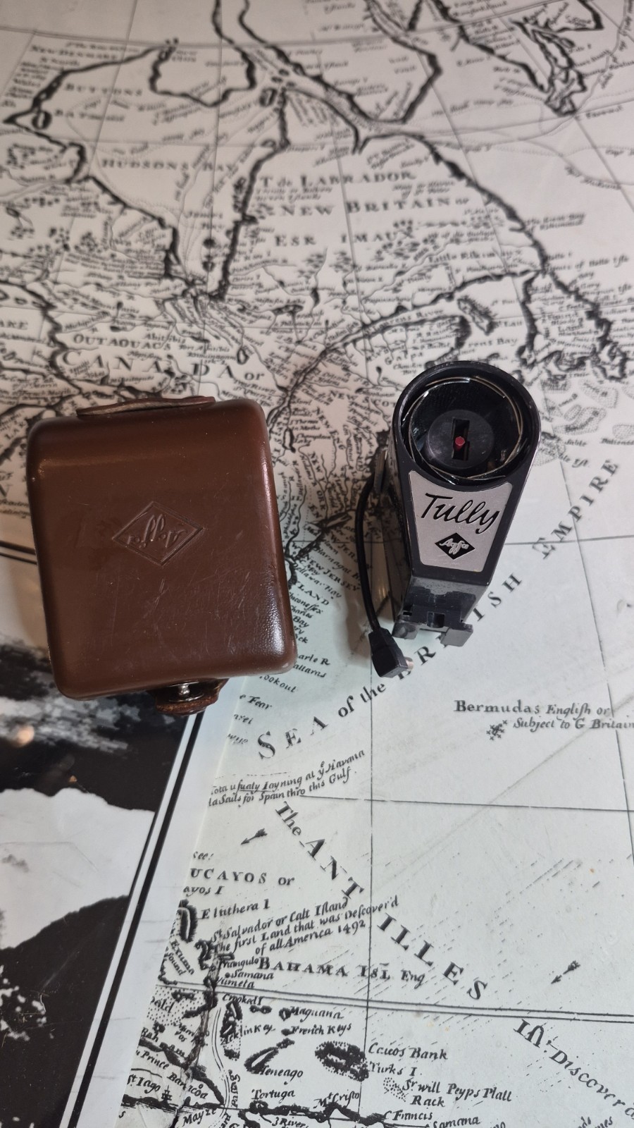 Vintage Agfa Tully Flash Unit in Case