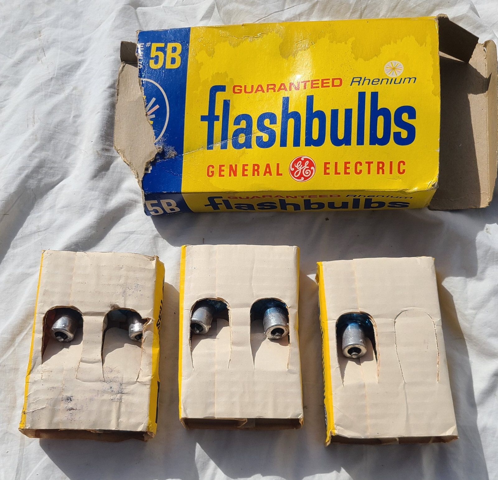 GE General Electric Rhenium # 5B Flash Bulbs Pack of 11 Blue Bulbs Vintage