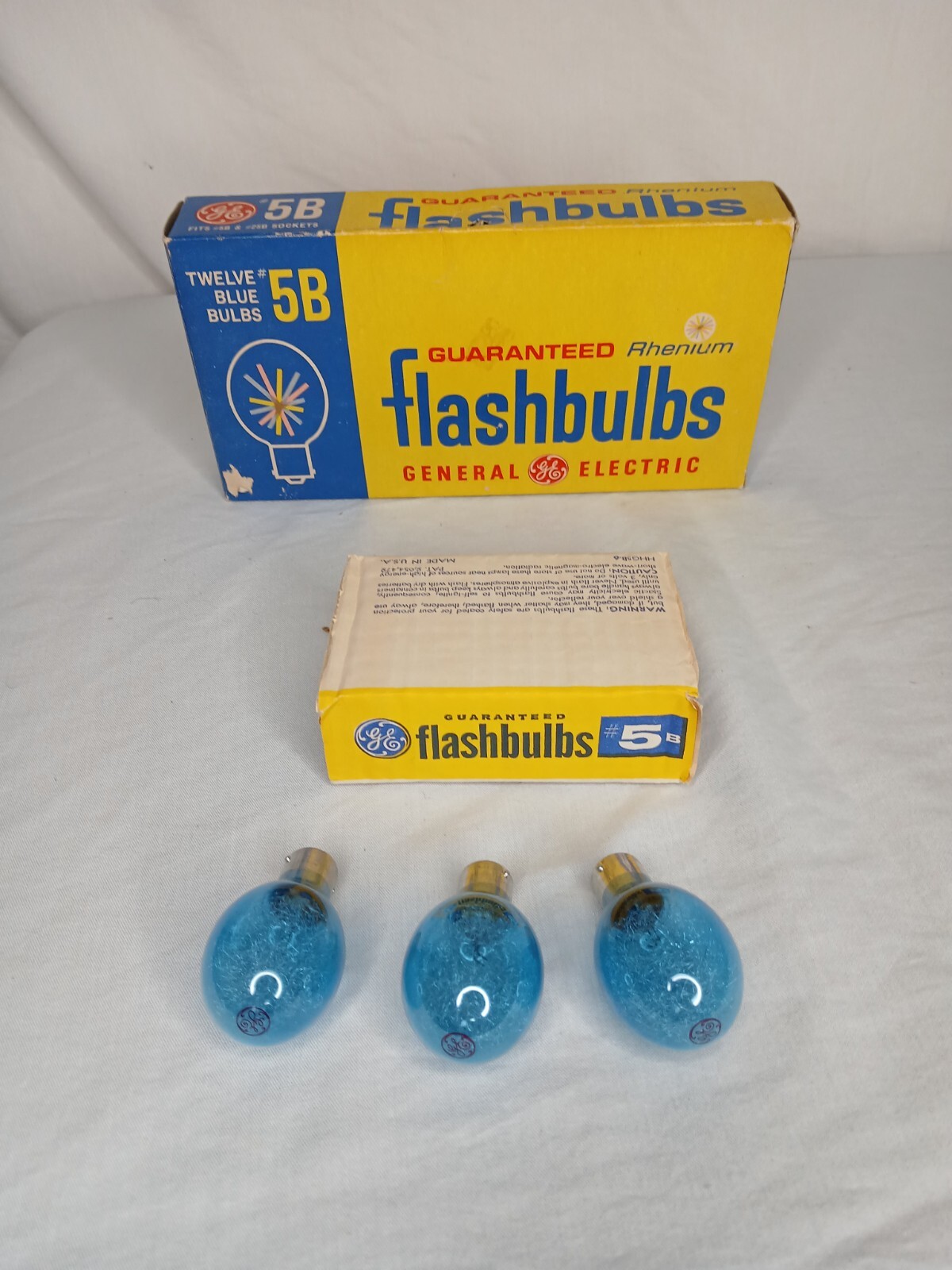 Vintage General Electric GE 5B Blue Camera Flash Bulbs – 3 Bulbs Total