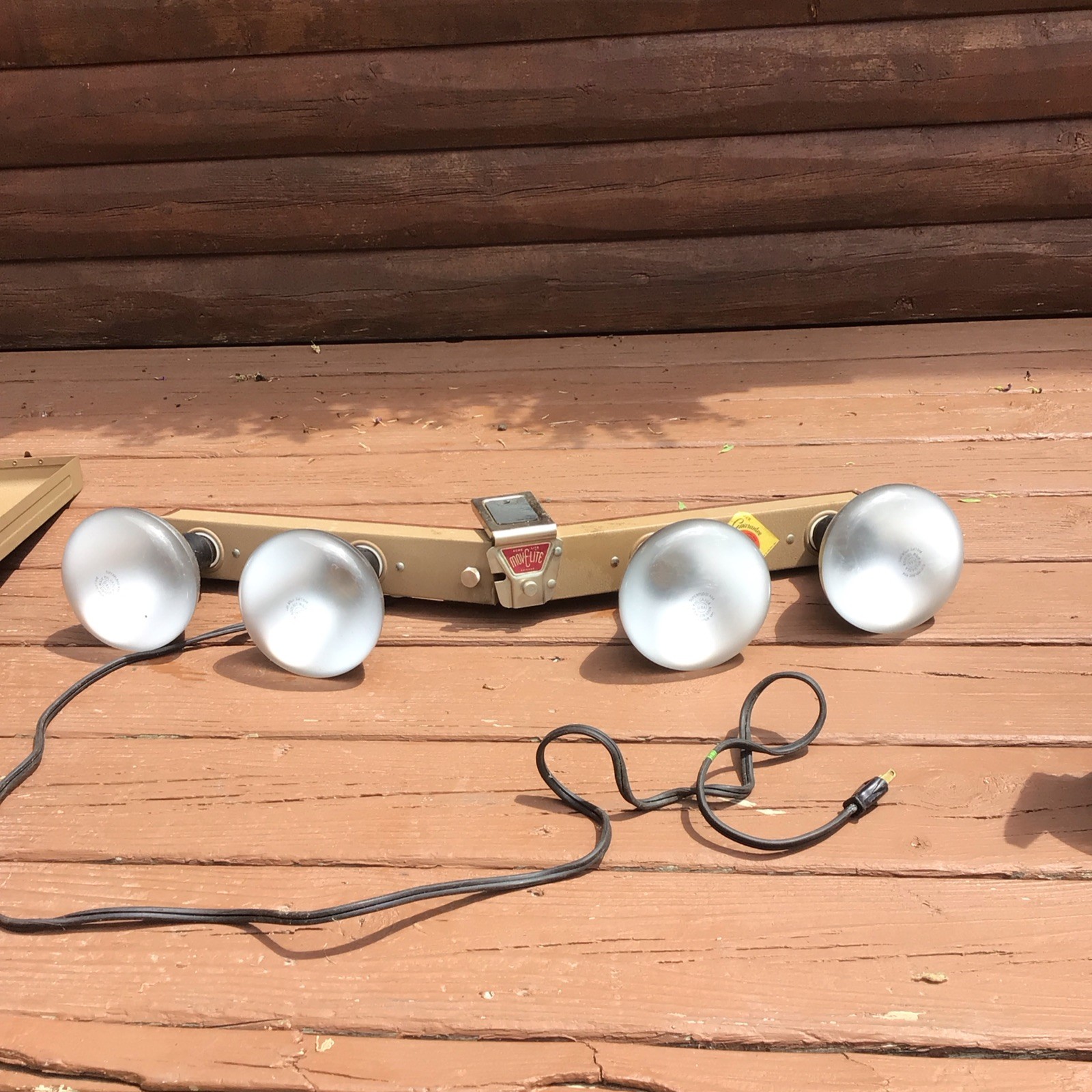 VTG “Acme Lite Mov-E-Lite” Model R4 Movie Lighting 4-Bulb 15″ Bar ~ Metal Case