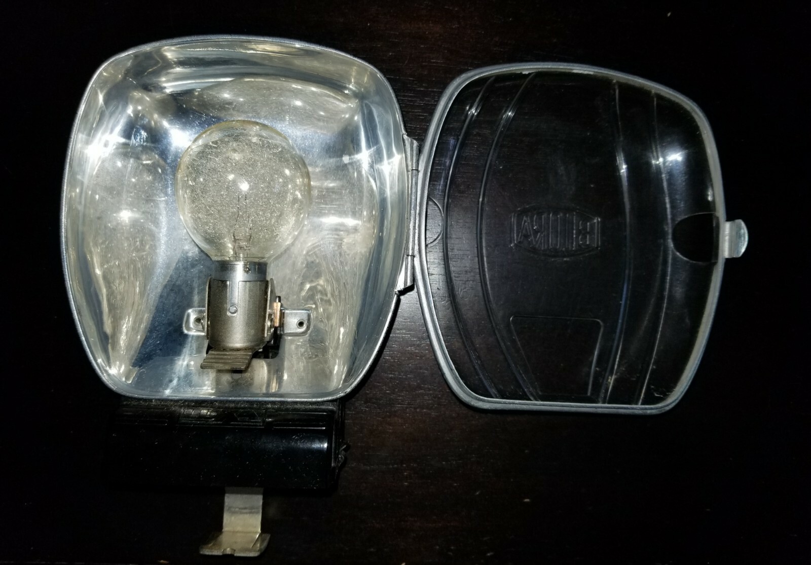 Vintage Bilora Flash bulb attachment Model LUXA / LLXA