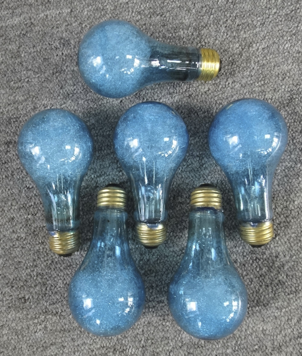 FLASHBULBS, SYLVANIA FOCAL PLANE #26, AND WESTINGHOUSE #22B, NOS, 78 BULBS