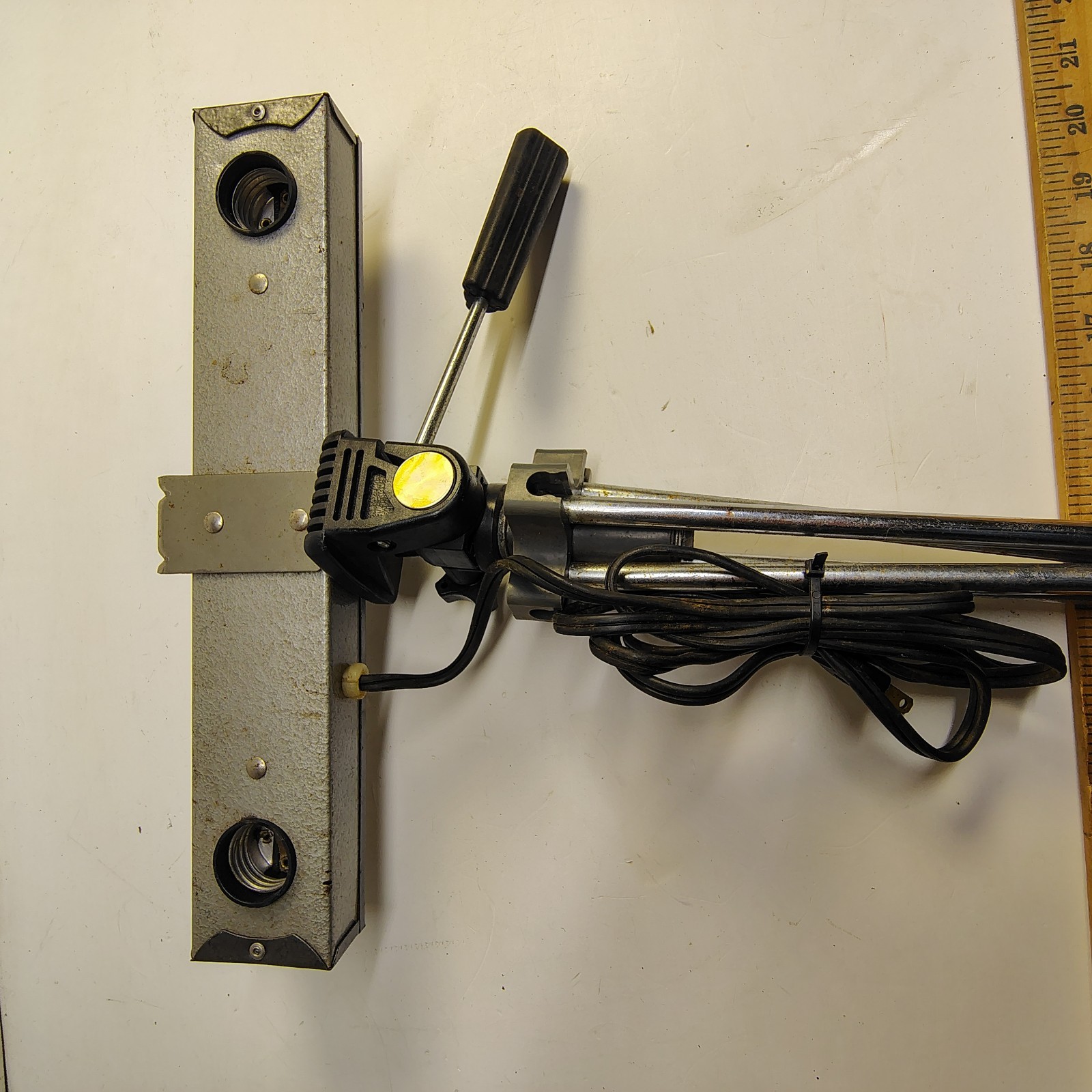 Acme Lite #2 Photography TWO Light Bar with Tripod Exposure Spindial