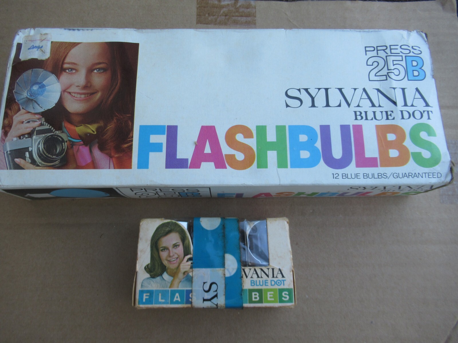SYLVANIA Blue Dot 25B flashbulbs flash bulbs and flash cubes