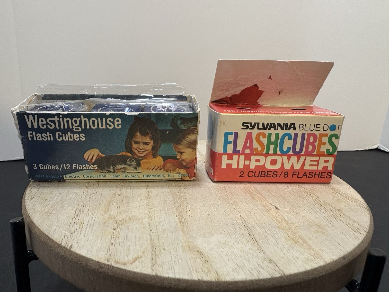 VTG Sylvania Blue Dot & Westinghouse Flash Cubes NOS