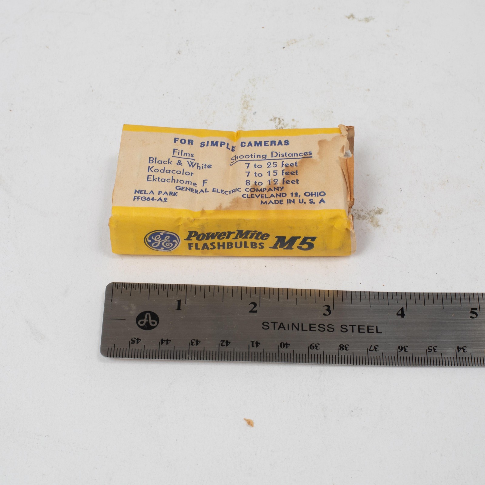 Vintage GE PowerMite M5 Flashbulbs Made in USA Camera Bulbs with Box 1950s 1960s