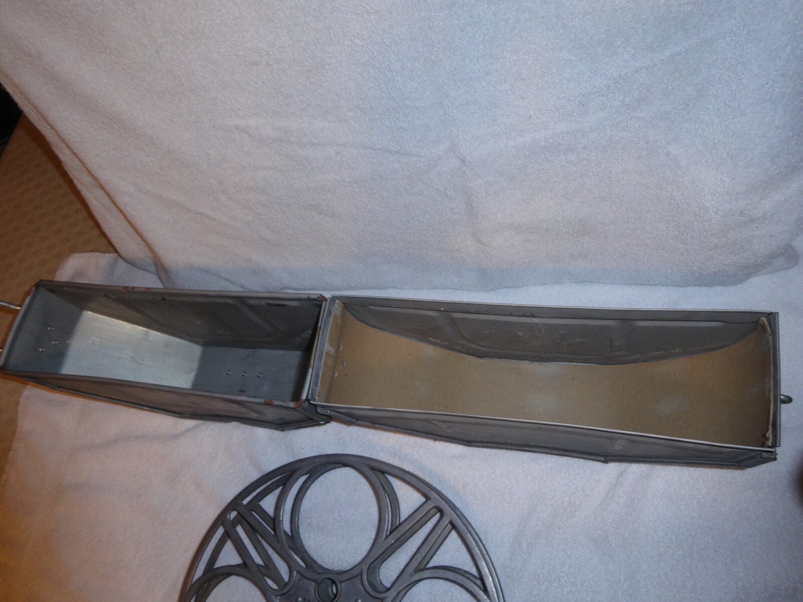 NOS HOLLYWOOD FILM CO HWD. CALIFORNIA 35MM MOVIE STAR ADVERTISING METAL SIGN WOW