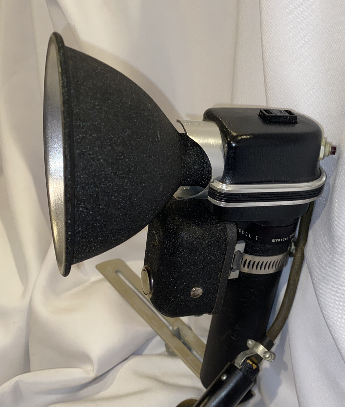 Vtg Foto Flash Co. Model 1 w/ Medical Flash Ring light + Reflector Flash *TESTED