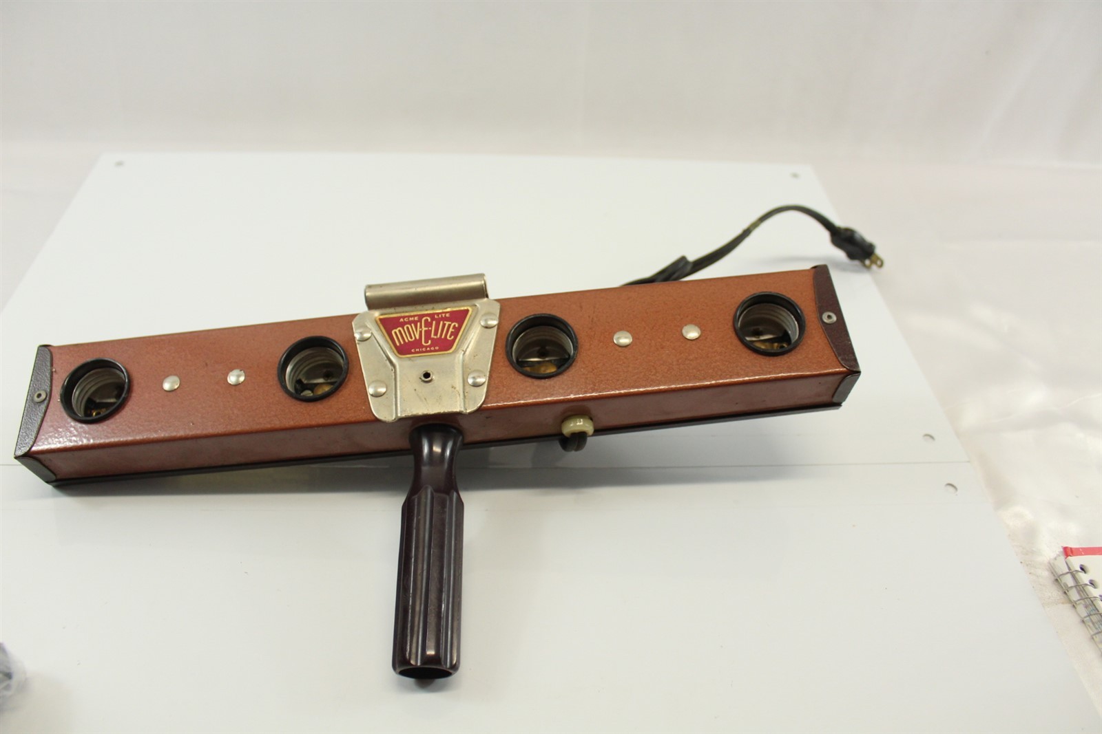Vintage ACME MOV-E-LITE 4 Lamp Light Bar 14-3/4″ Tested Working