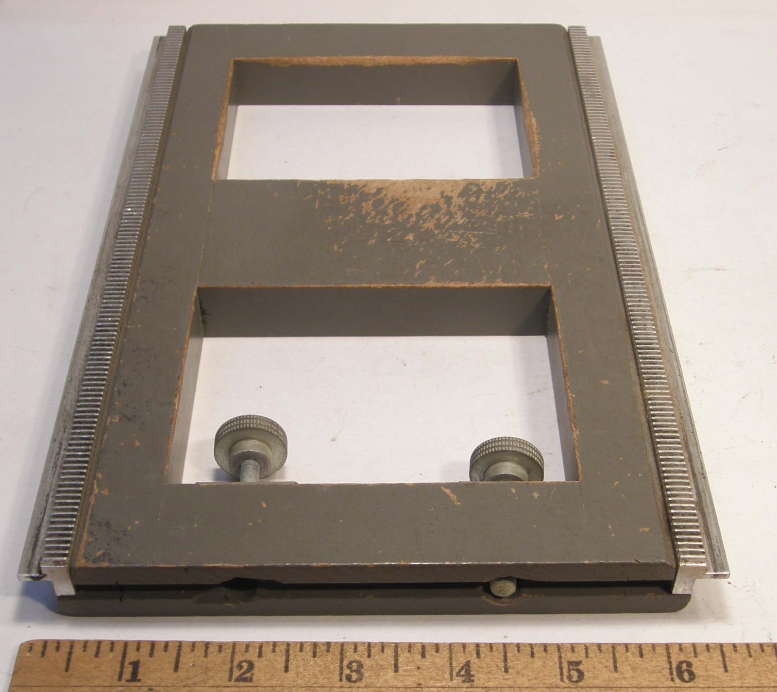 VINTAGE WOOD FOCUSING RAIL EXTENSION FOR LARGE FORMAT CAMERA GRAY PAINT 10″ X 6″