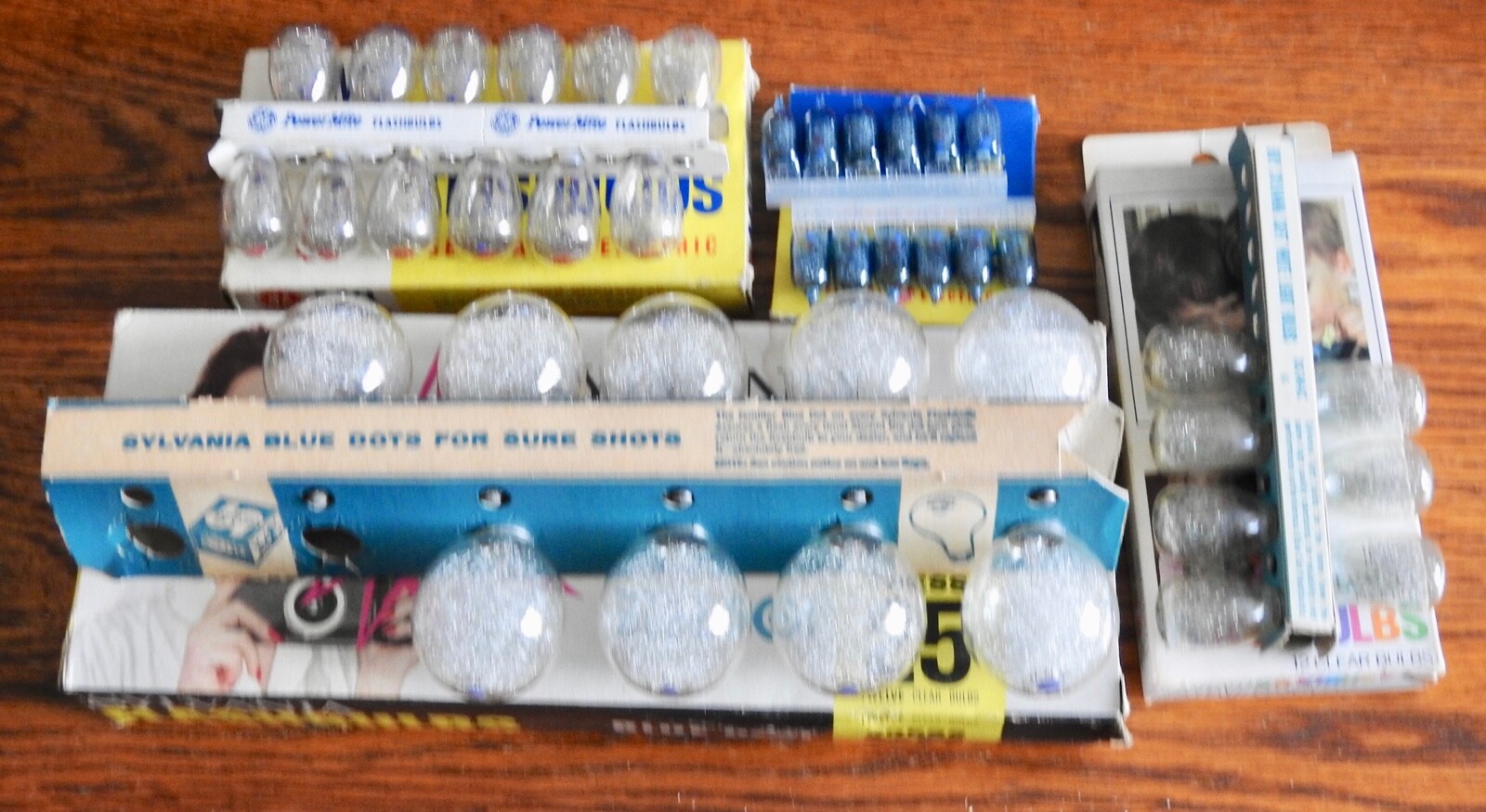 Lot of 40 Flashbulbs – Press 25, M3 and AG-1B – in original boxes